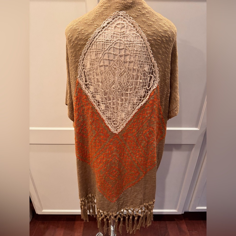 Tan Fringed kimono - Picture 2 of 3